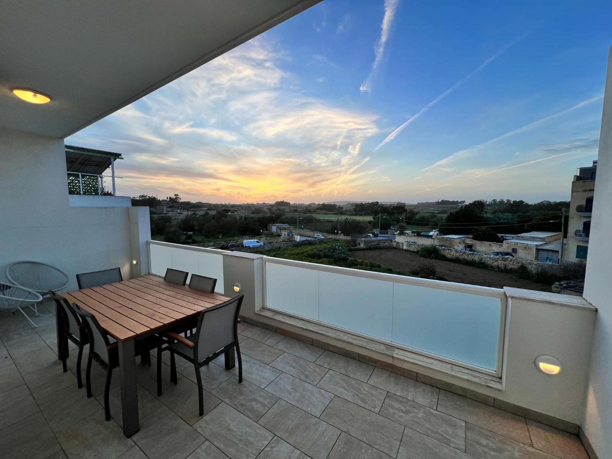 Carousel Apartments Qrendi Exterior foto